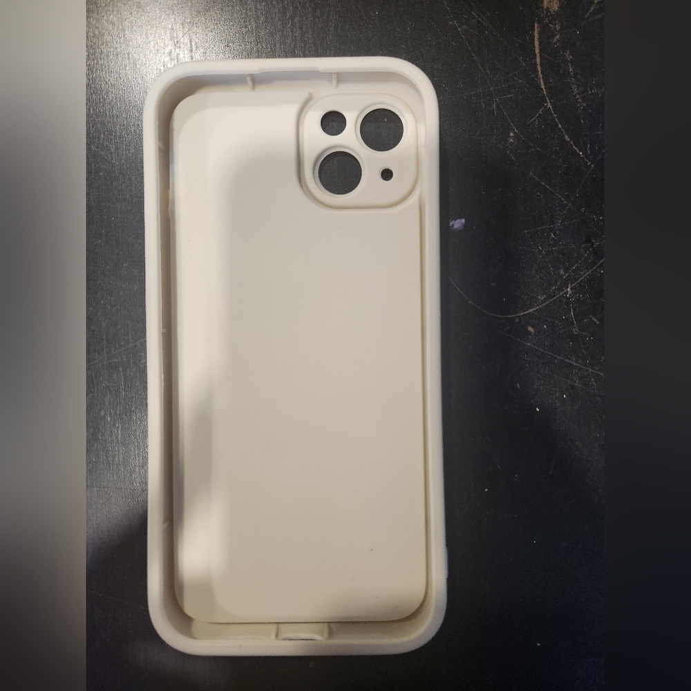 White #MOMLIFE Phone 15+ Case - Picture 2 of 2